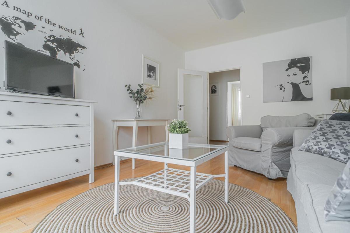 Apartament Lovely Miriam Praga